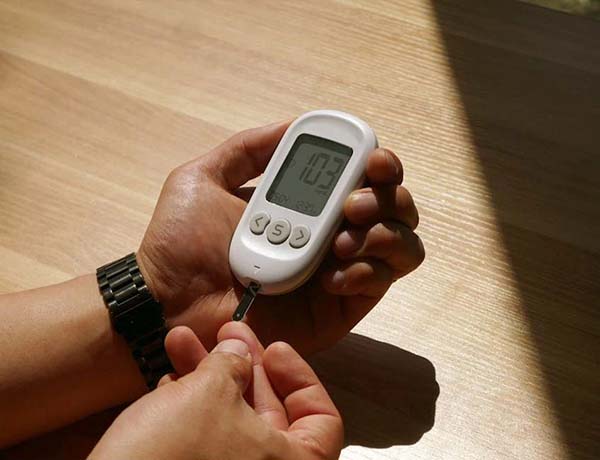 夏日血糖总“测不准”？检验科医师提示：避开5大误区是关键！