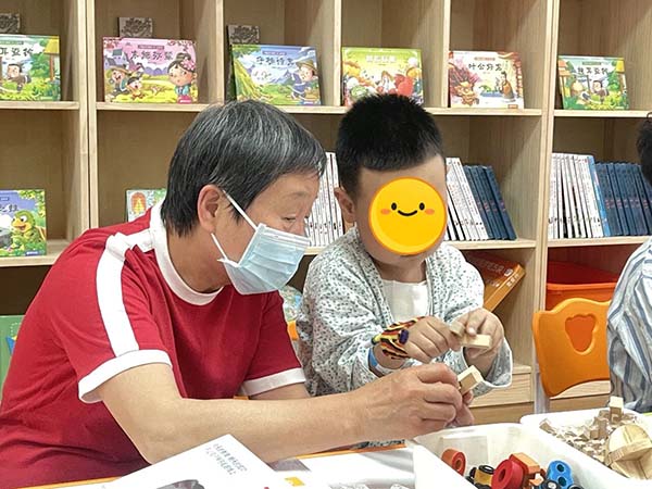 清华一附院志愿者荣获首都志愿服务“四个100”先进典型